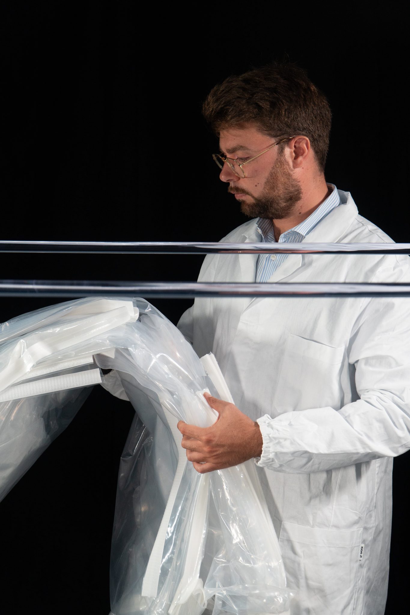 Instant Benchtop Isolator. - csv containment news