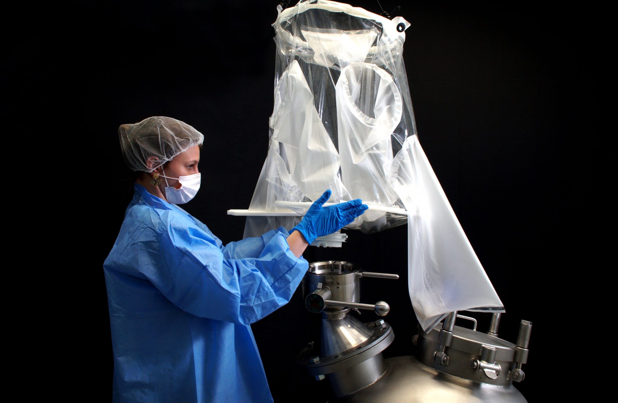 Disposable and single use Split Valve for Reactor Charging and Sampling.