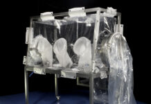 HPAPI R&D Labs: Containing Potent Compounds. HPAPI R&D dispensing glove box telescopic