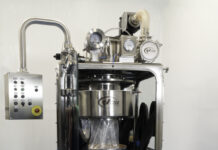 Dual Containment Glove Box with Continuous Liner.