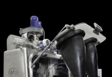 Glove Box for Powder Loading in Pharmaceutical Reactors. reactor charging glove box double chamber