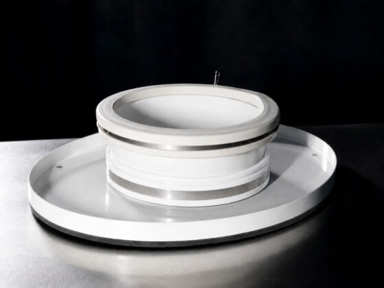 Reactor manway adapter